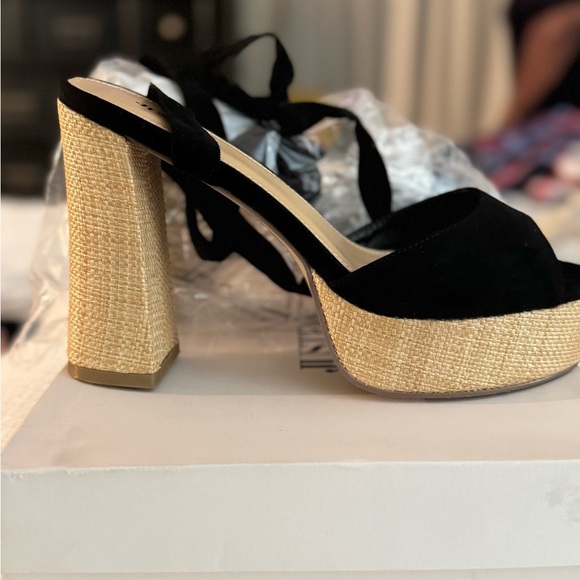 JustFab Black and Tan Platform Heels - Picture 1 of 7